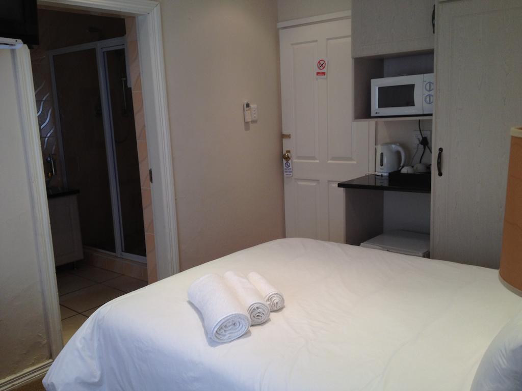 Addis Bed And Breakfast Durban Oda fotoğraf